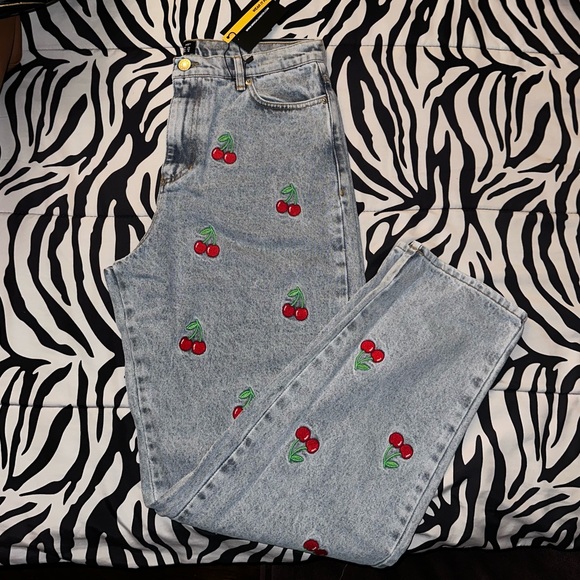 Minga London Cherry Embroidered Denim Mom Jeans - Picture 2 of 4